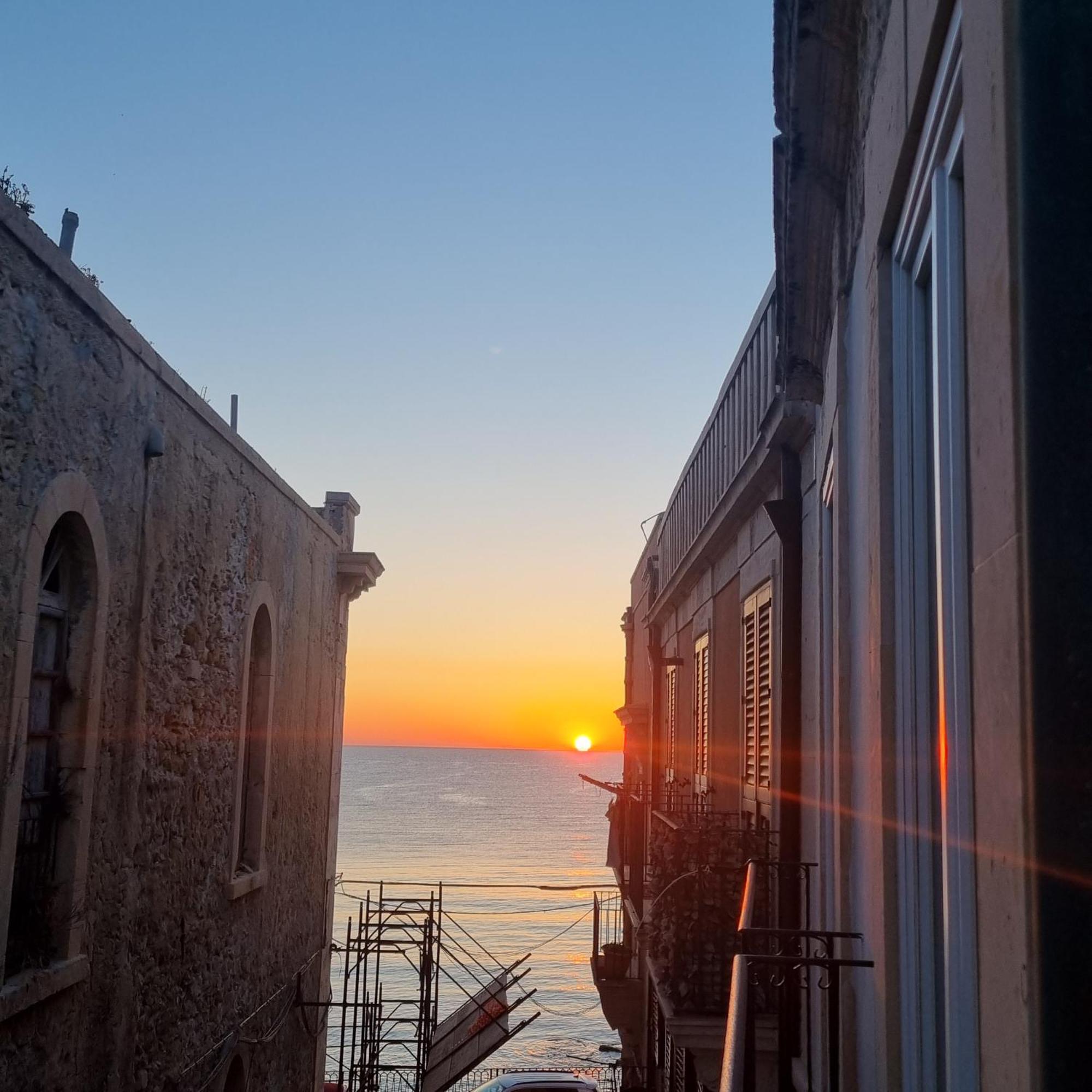-casa Santini- Charming 3 Bedrooms House In Ortigia By Cala Rossa *